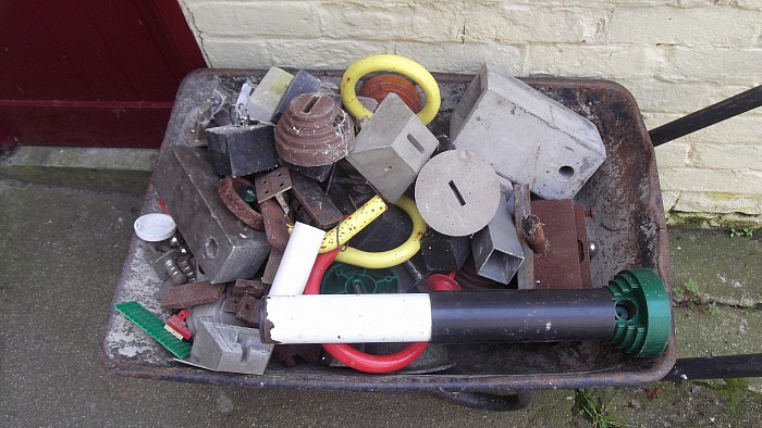 A wheelbarrow full of secrets. (Prototypes)